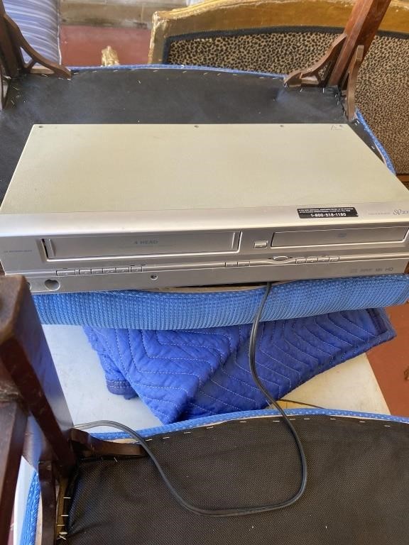 DVD/ VCR Player