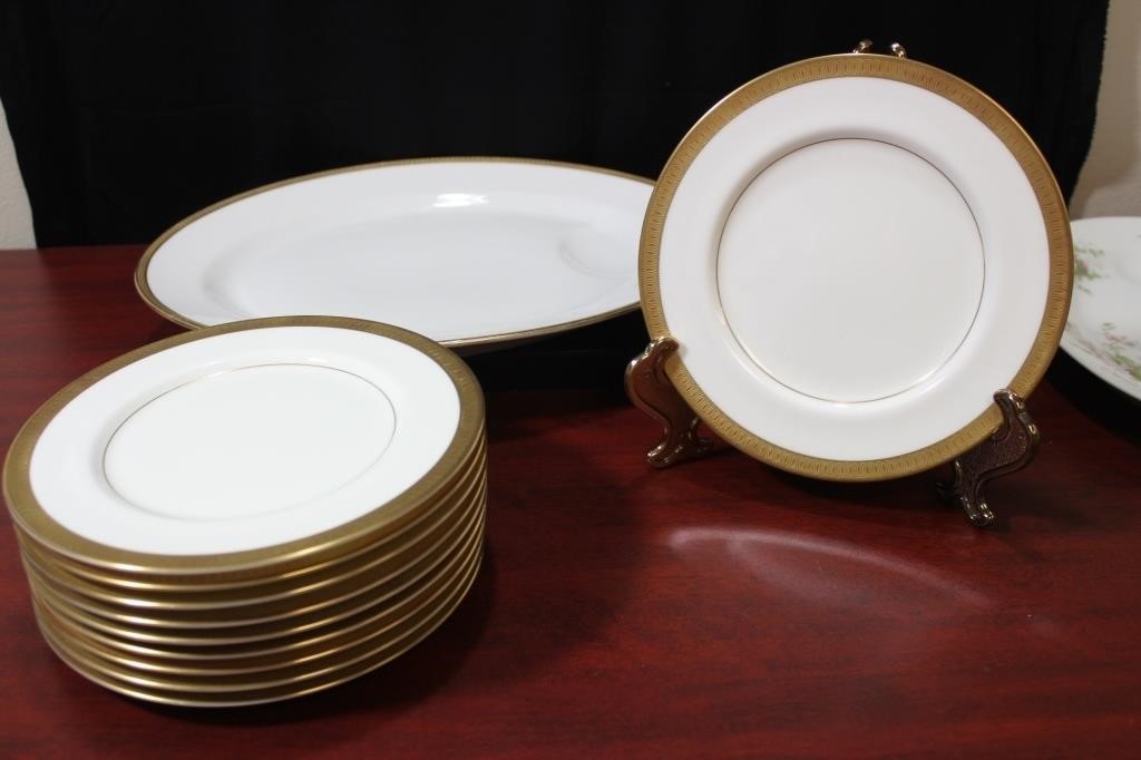 Lot of 11 Plates