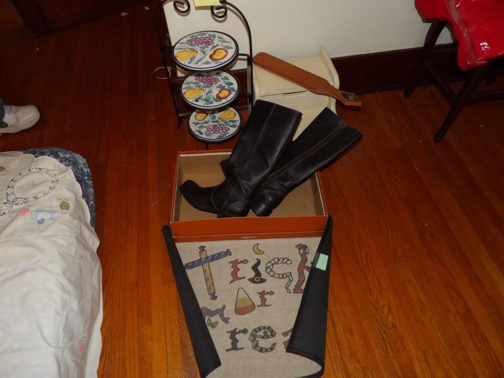 new 7 1/2 boots ,step stool shelf ,rug