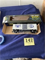 Weaver 0 gauge 2011 joe paterno 400 win box car