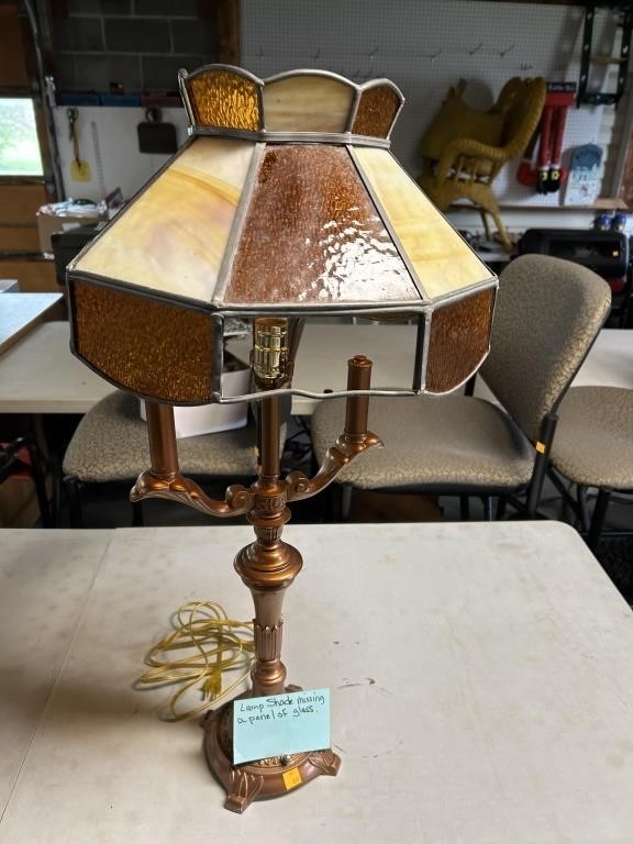 LAMP MISSING 1 PEICE  PICK UP ONLY