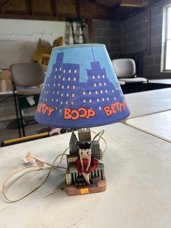 BETTY BOOP LAMP NEED,SOCKET
