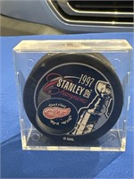 1997 Detroit Red Wings Champions puck