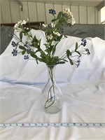 Clear glass vase and flowers