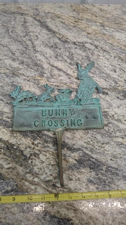 METAL BUNNY CROSSING SIGN