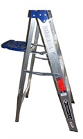 Louisville 4' aluminum ladder