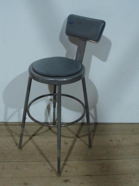 Classic Stool