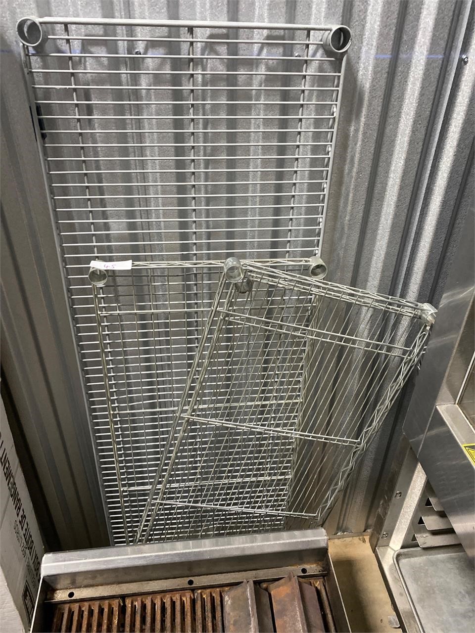 4 Wire Metro Shelves