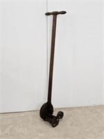 OLD LAWN EDGER - 39.5" TALL