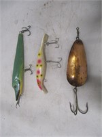 OLD MUSKY FISHING LURES