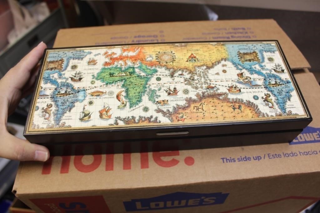 Map Form Long Jewelry Box