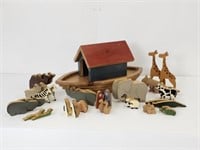 NOAH'S ARK AND ANIMALS - HAND MADE