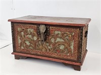 DECORATED TRUNK - 15" TALL X 26.5" LONG X 14.25" W