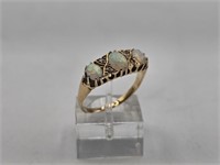 14 KT GOLD RING WITH 3 OPALS & 4 DIAMONDS