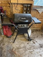CHAR CROIL GRILL WITH TANK