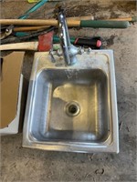 STAINLESS SINK