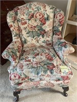 STUFFED UPRIGHT CHAIR WITH FLOWER DESIGN AND