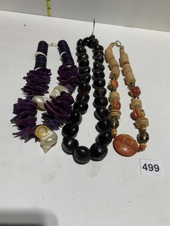 NECKLACES UNMARKED, PURPLE WITH SHELLS, NUT