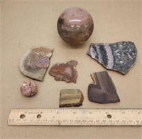 Agates and other assorted rocks