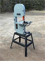 DELTA 12 INCH BAND SAW IN GREAT CONDITION