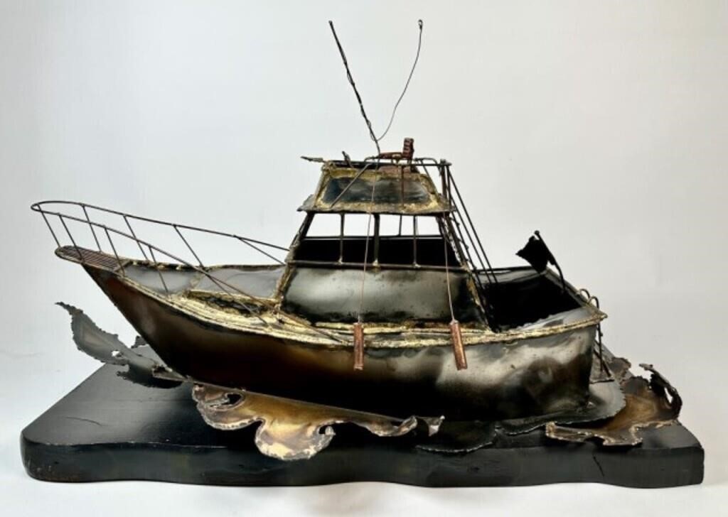 GALLERIA HUGO ARTISAN BOAT