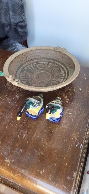 2 handpainted ducks plus ceramic bowl