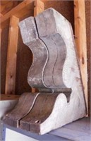 Pair of oak corbels