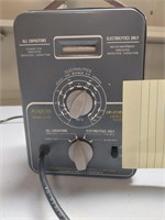 Vintage capaciter tester, Paco model C25, in-