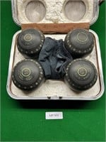 Lawn bowling Balls and Case - Size 0