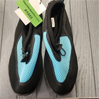 Womens aqua shoes sz.5/6