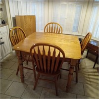 Oak Table & 4 Chairs