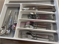 Danika Stainless flatware set