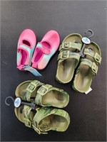 (2) Boys Camo Sandals Size 11/12, Swim Shoes M 7/8