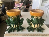 Pr of Heavy Clay Frog Planters (8" Tall)