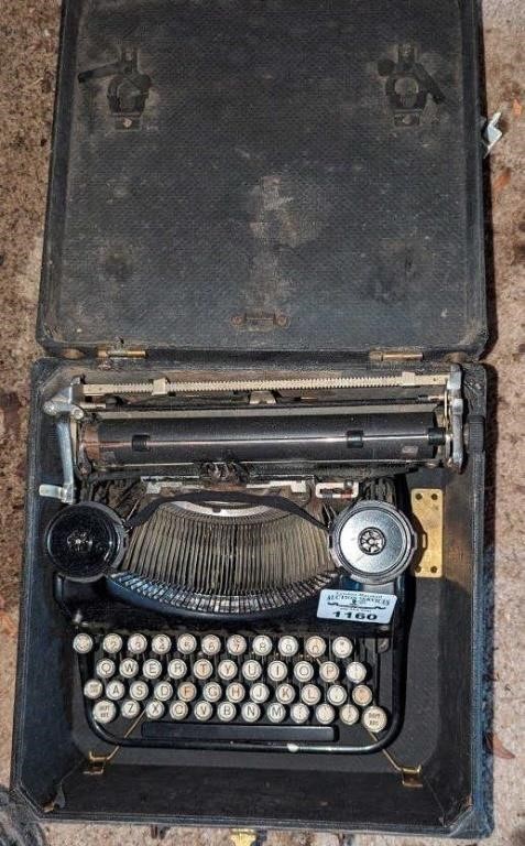 Vintage Type writer
