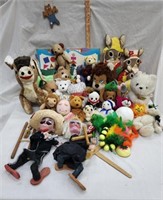Marionettes & Stuffed Animals