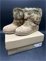 Fur Ugg Boots Size 9 US