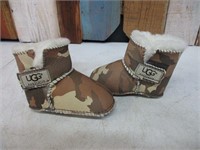 UGG Camo Infant Sz Small Boots