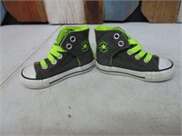 Converse All Star Infant Sz 4 Shoes
