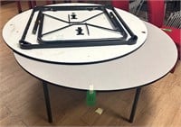 2 Folding Round Tables