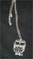 Silver Tone Necklace w/Owl
