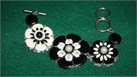 Vintage Bracelet Black & White Flowers
