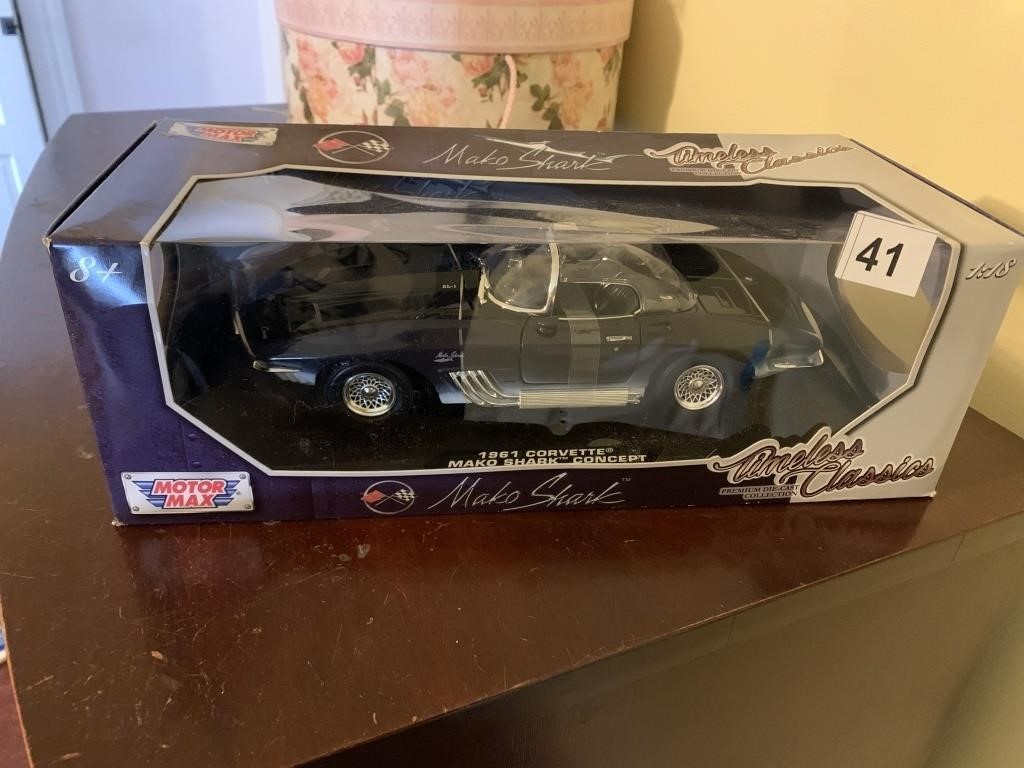 1:18 SCALE MOTOR MAX MAKO SHARK 1961 CORVETTE DIE