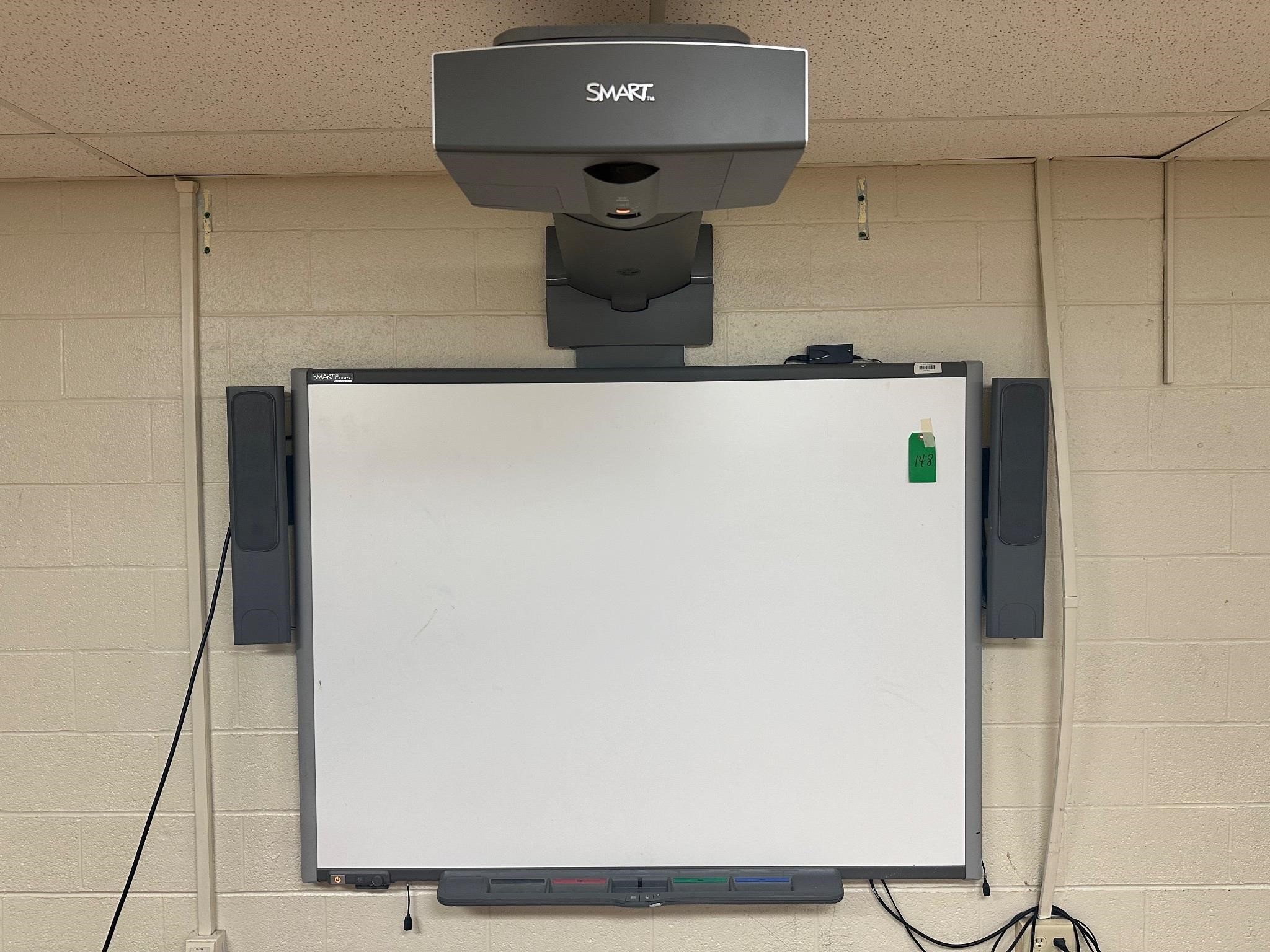 Smart Board w/Projector