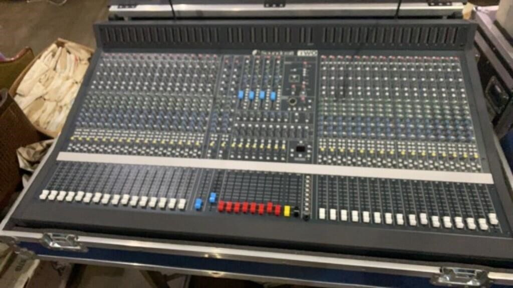 SOUNDCRAFT SERIES TWO professional large stage