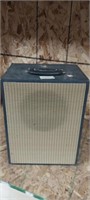 Unknown make and model pa speaker cab. (As is )
