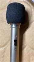AKG D–190M microphone as is