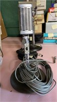Unmarked ham radio microphone & stand, as is