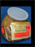 PIC PAC TOOTH PICK JAR W/ LOTS OF TOOTH PICKS