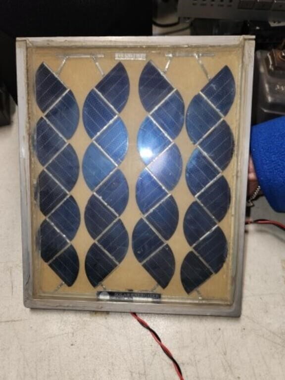 Solar Energizer panel. Unknown model. Untested.